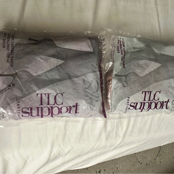 2 pairs of silkies talc extra support pantyhose - Picture 3 of 4